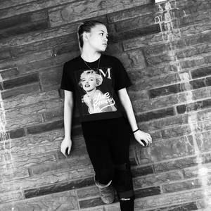 Meet your Posher, Lacey